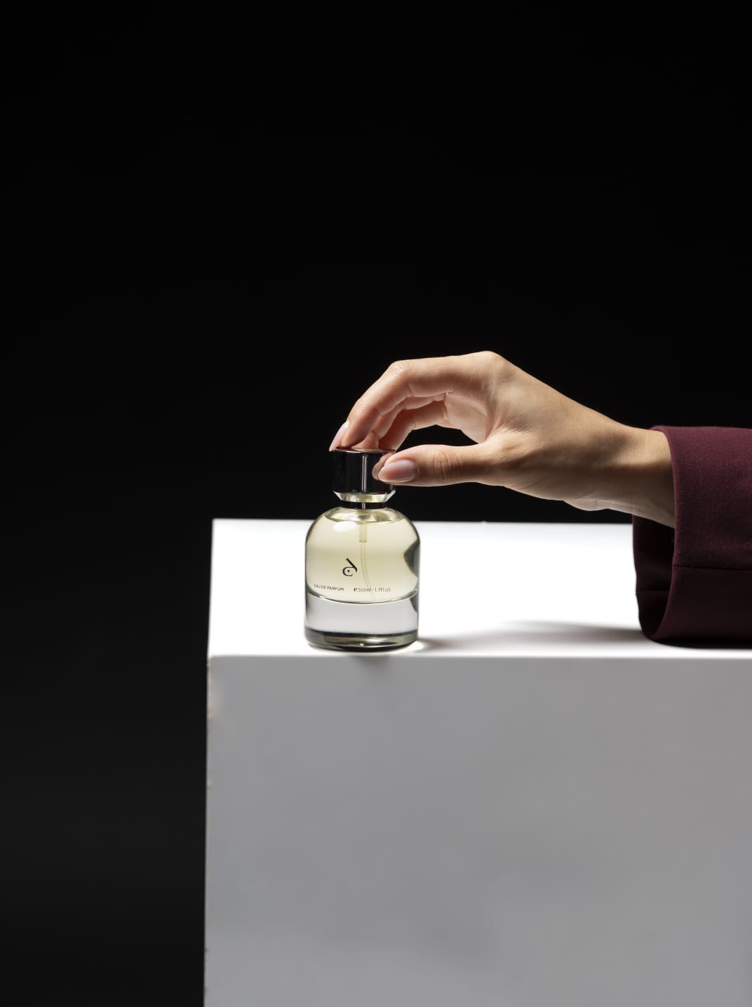 عطر ج من تونكا